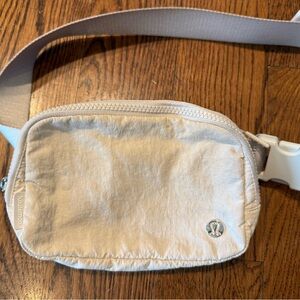 lululemon athletica Everywhere Belt Bag 1L